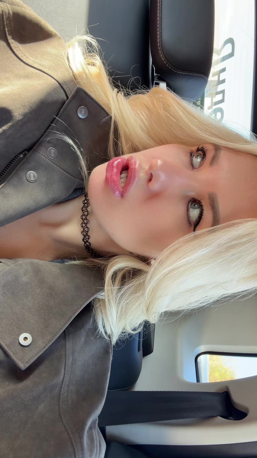 @mary_very