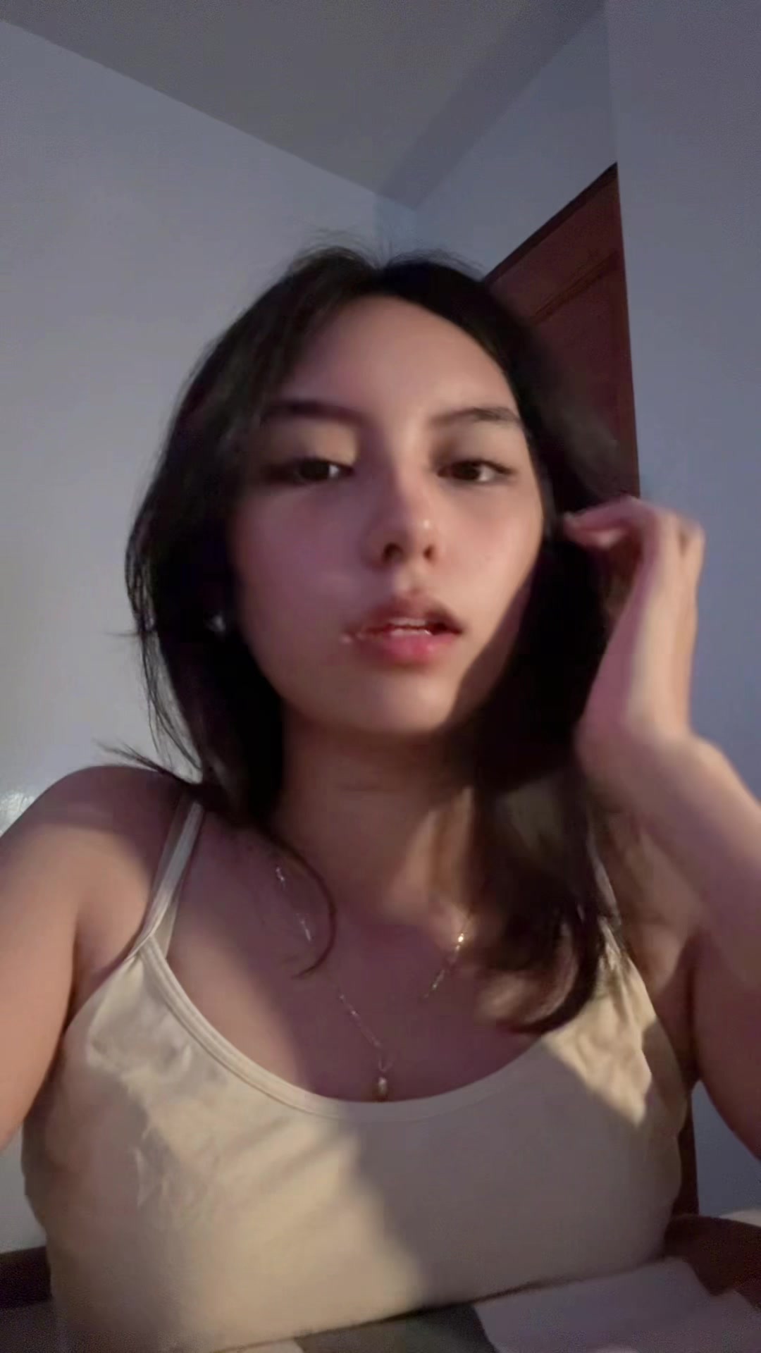 @Bella