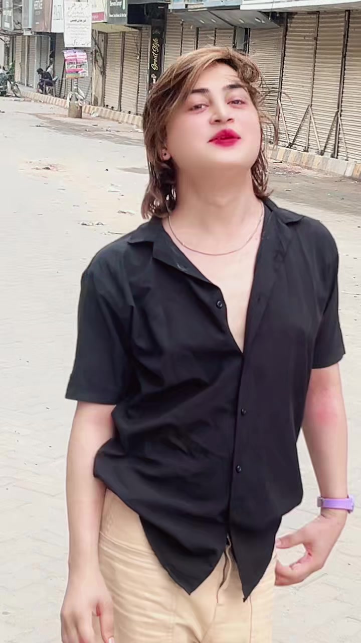 @Vickykarachi123