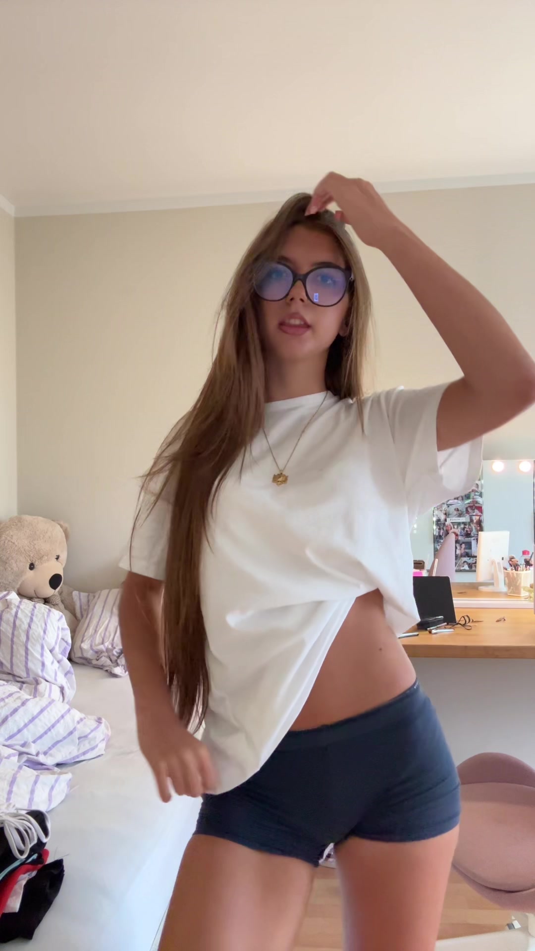 @A L E