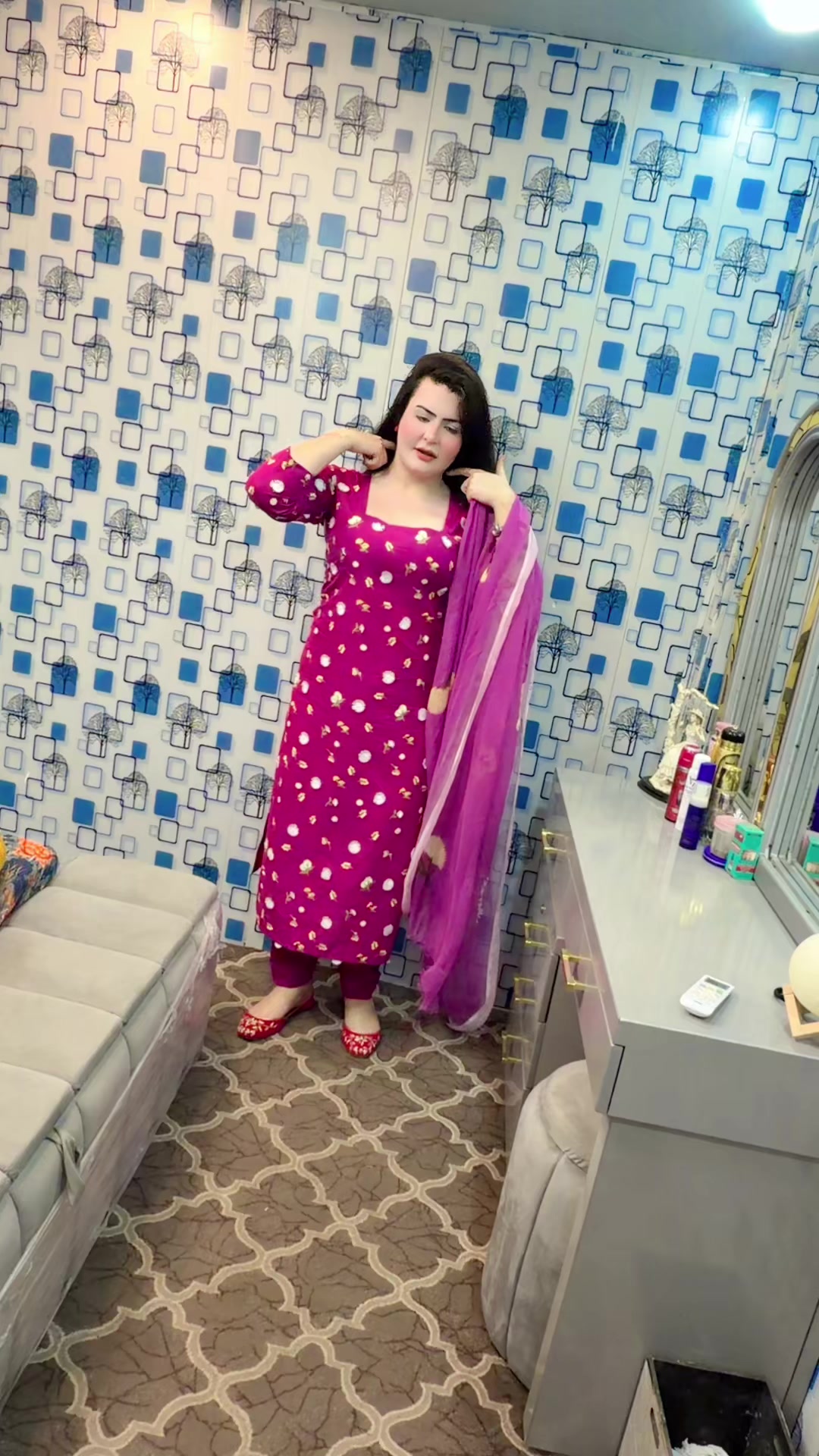 @Riya Khan34