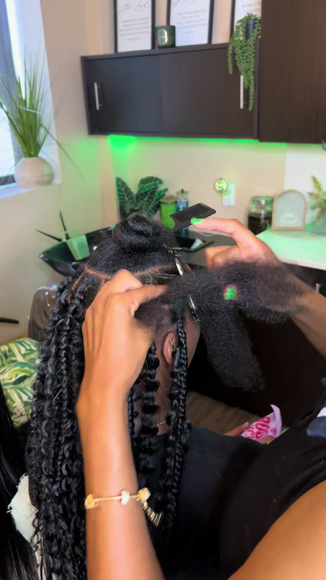 @Sister Loc’s | JAX, FL BRAIDER