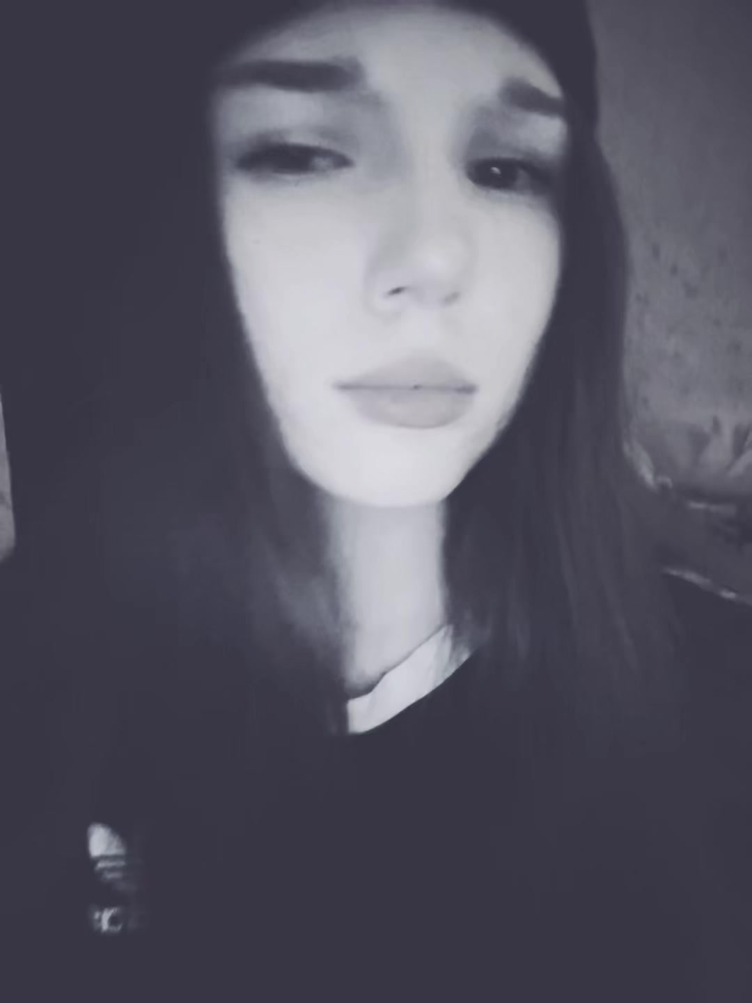 @Vika Guzanova🐈⬛🐾