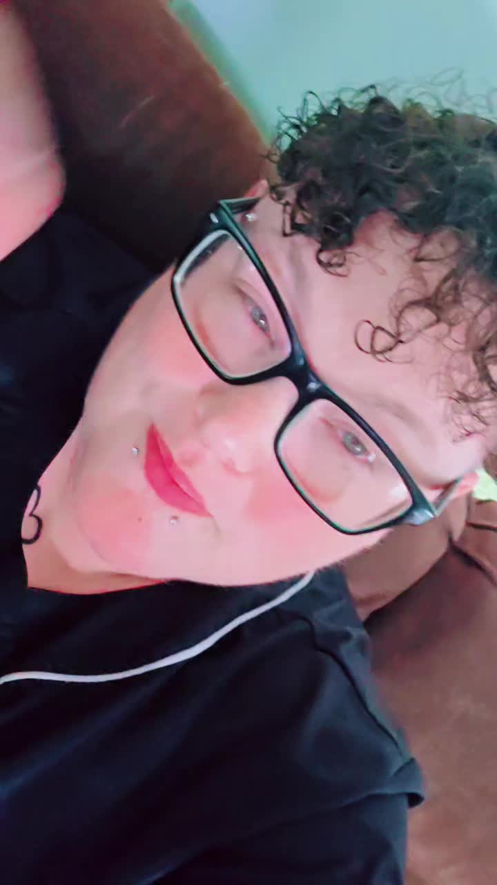 @KingSteph👑🤙🌈