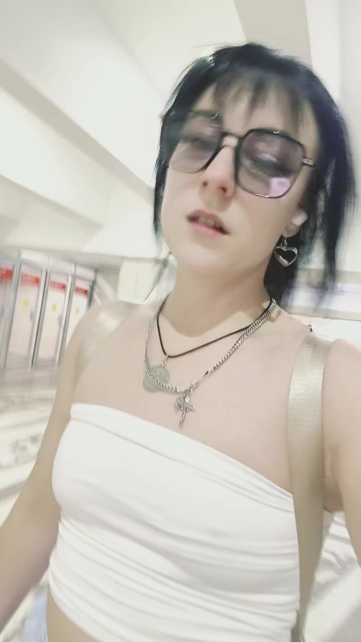 @olyuliskina