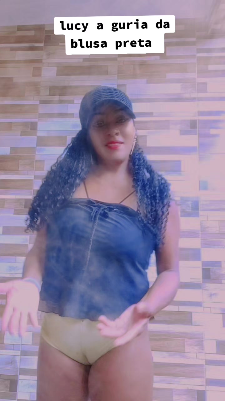 @Lucy a guria do short sexy
