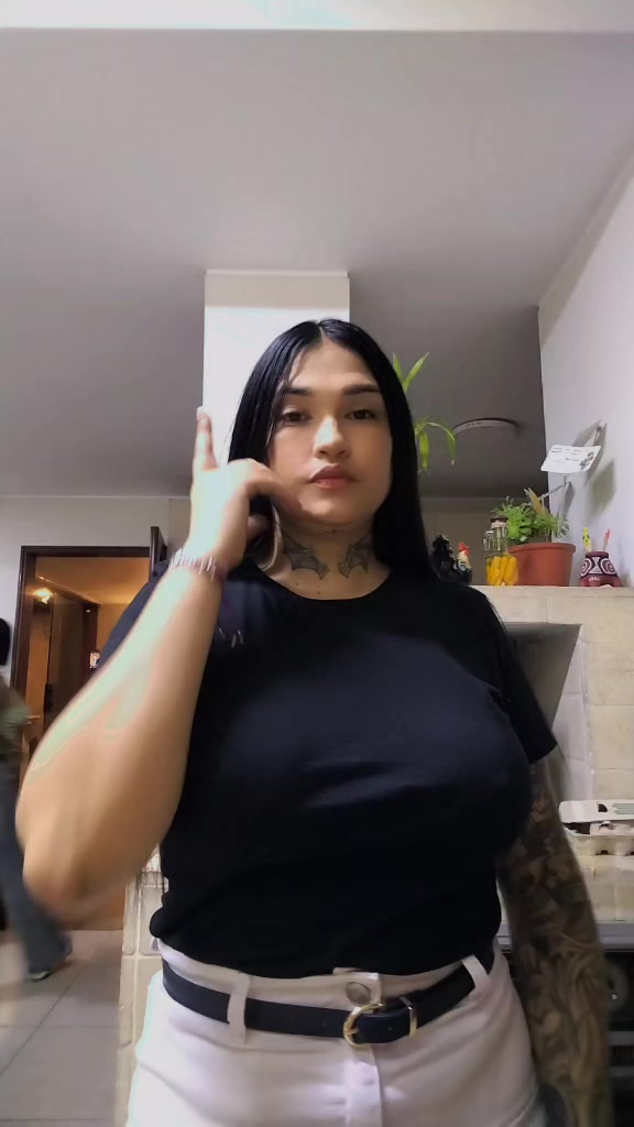 @ꓨǝuǝ ſ🌑🦇