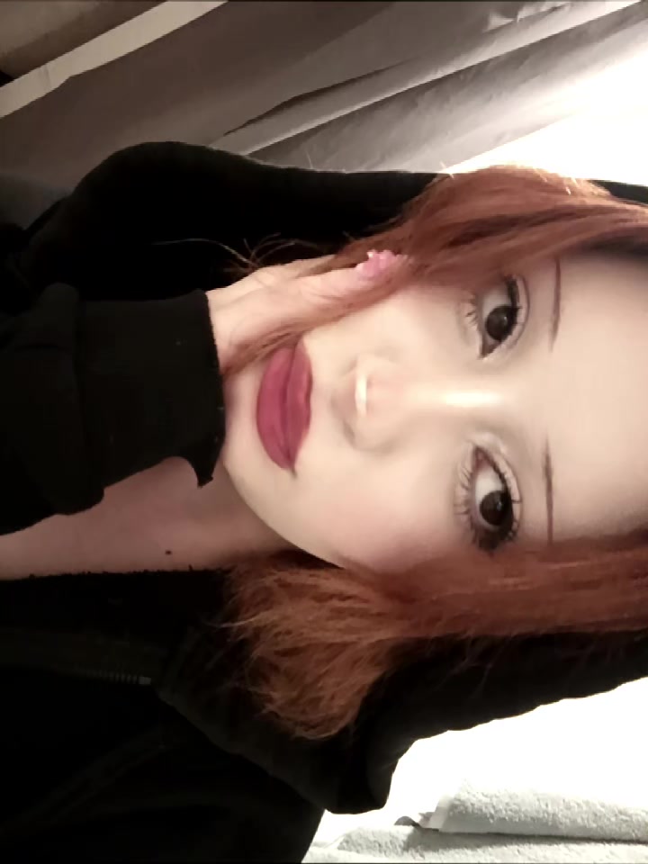 @лу́на я