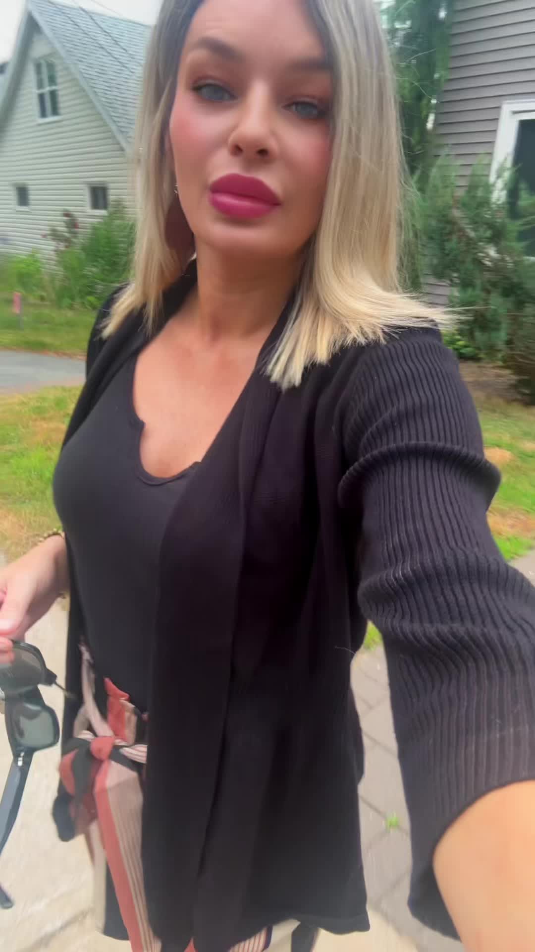 @hollyjj17