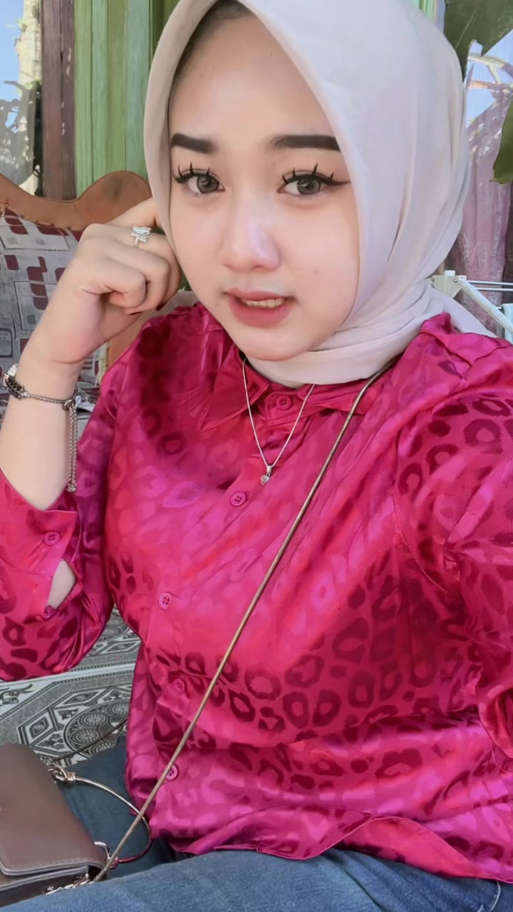 @(jeni&reg;️)