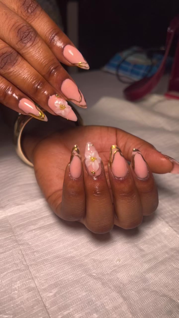 @Lash&nail artist in Ile-ife