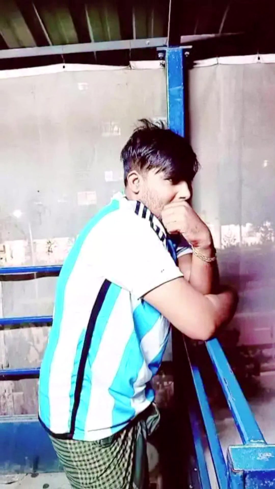 @L O veR  b O Y