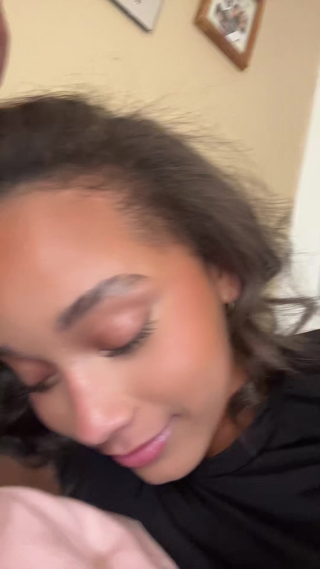 @😅