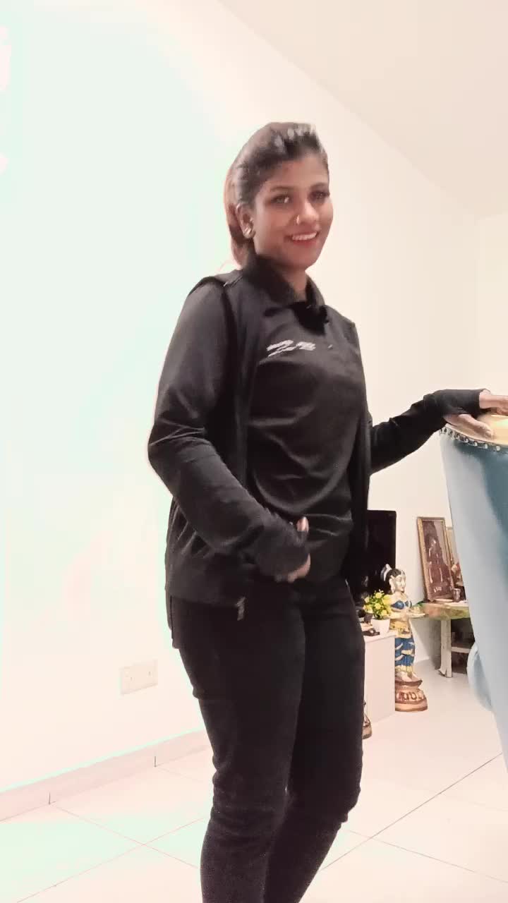 @ஈஸ்வரி🖤