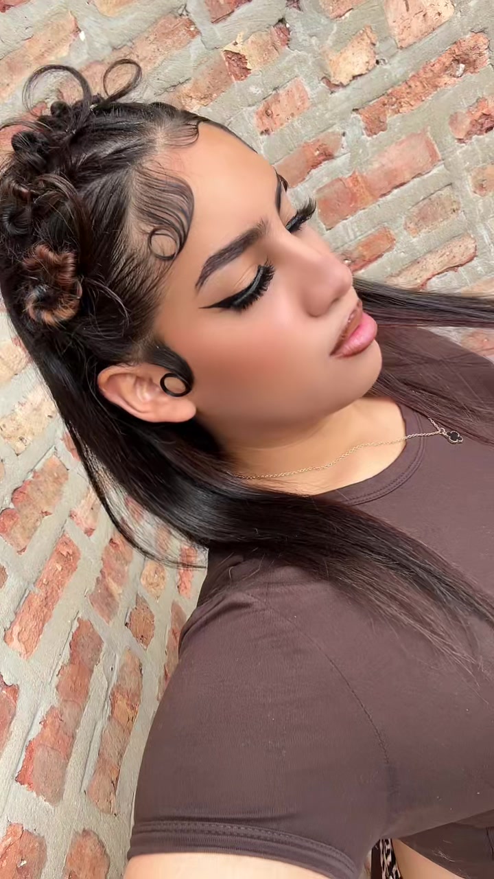@Liyah_01