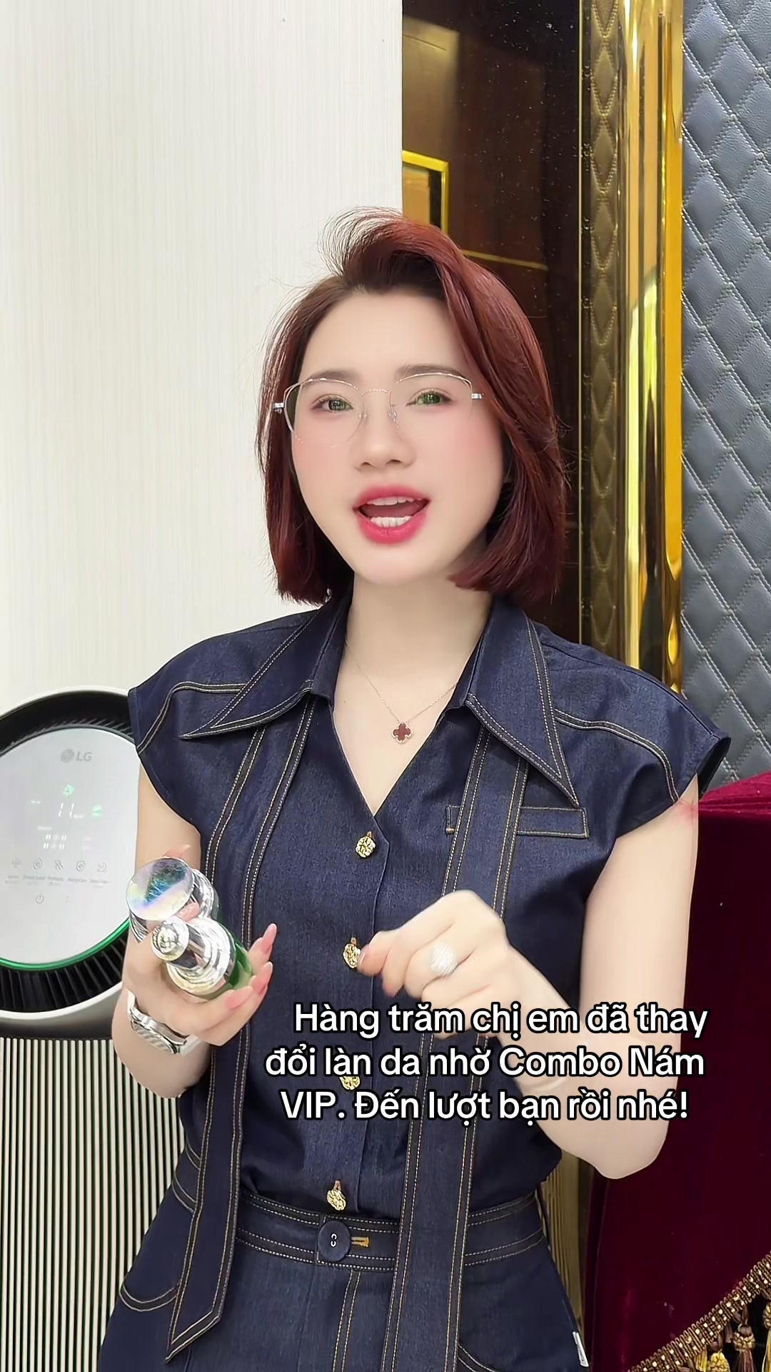 @Ho&agrave;ng Phi Huyền