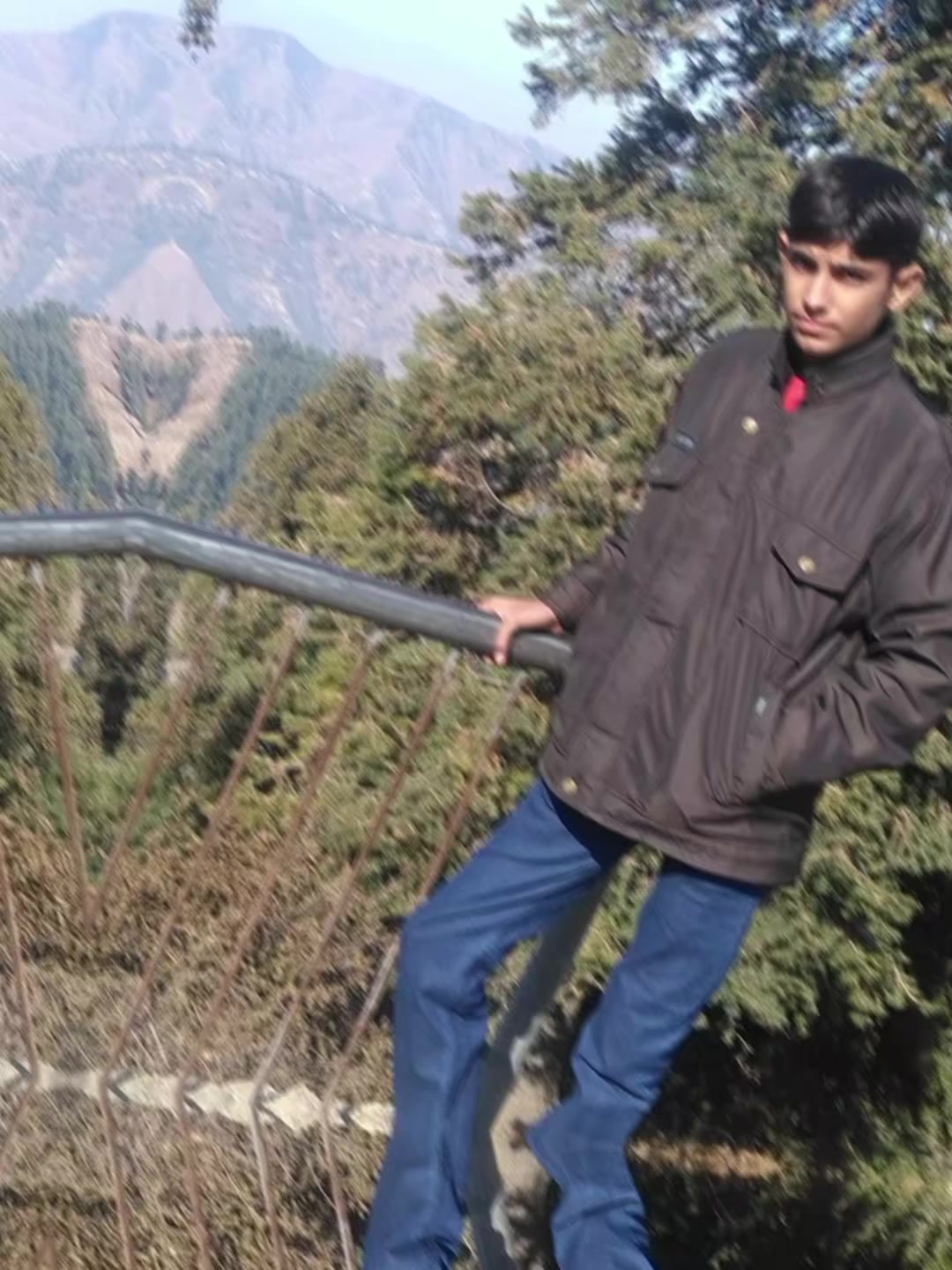@FaRAZ LakHaN 🏴