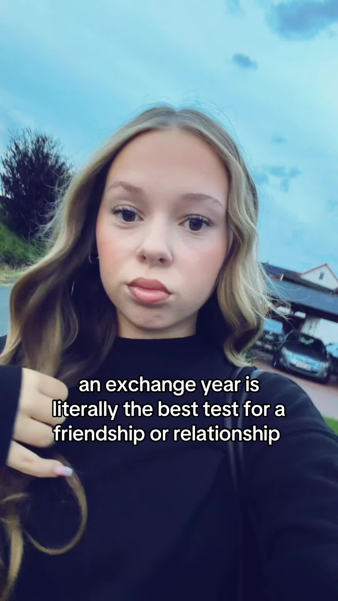 @𝐞𝐦𝐢𝐥𝐲𝐞𝐱𝐜𝐡𝐚𝐧𝐠𝐞𝟐𝟕
