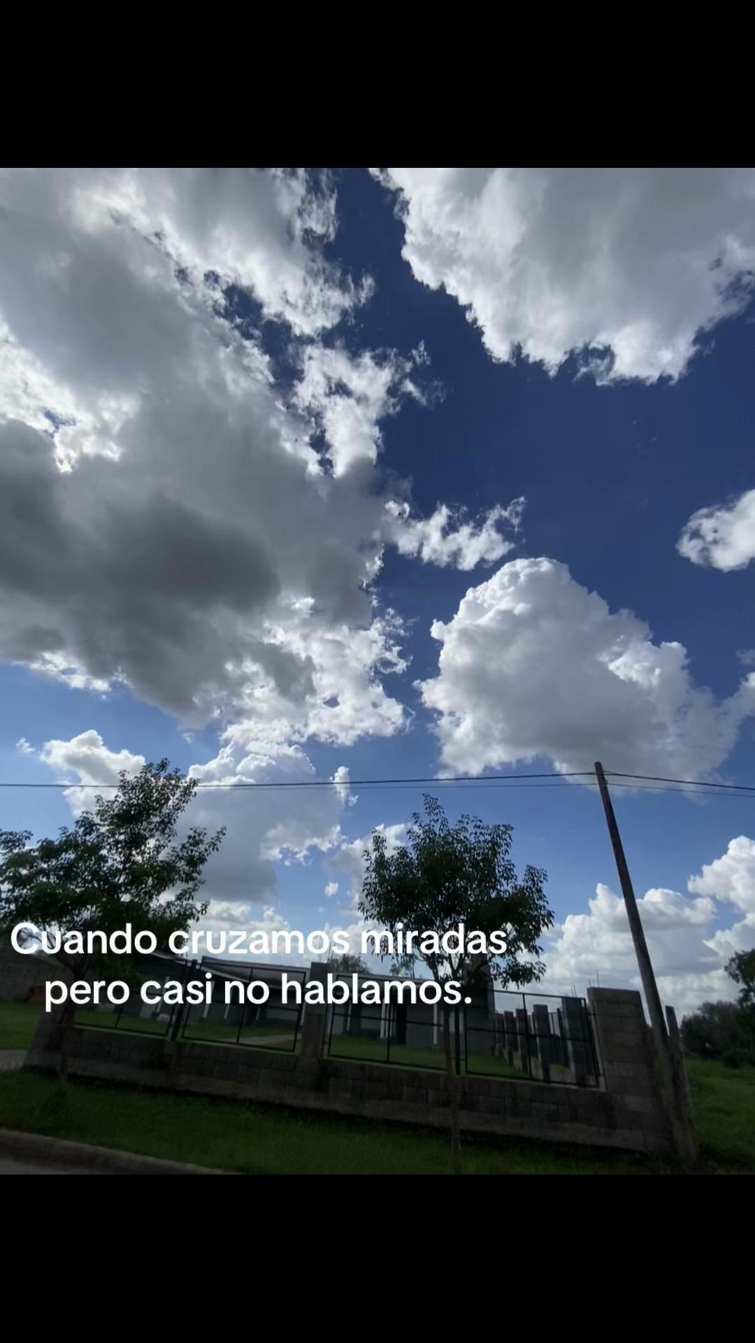 @Un_poco_de_indirectas