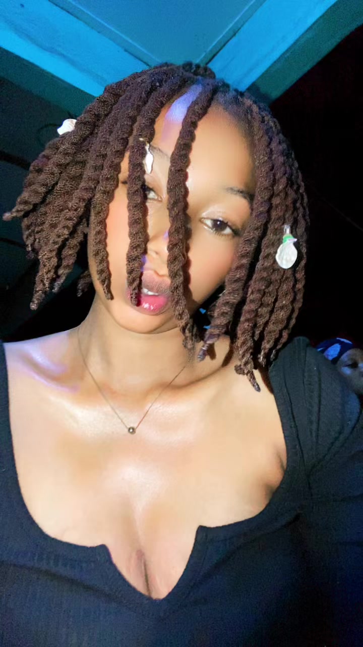 @La vilaine fille 💋🪡🕶️🌂💍