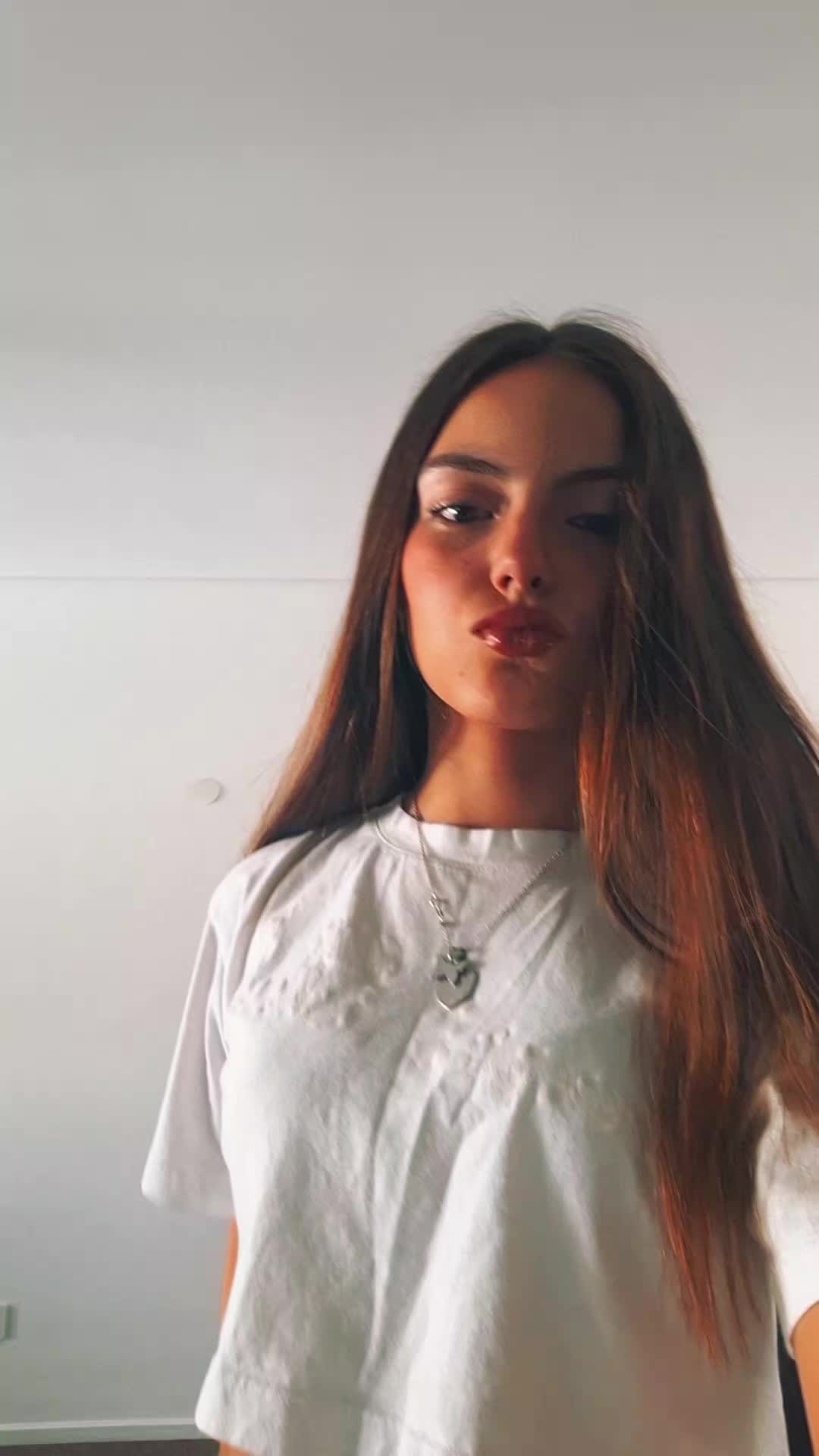 @vicky pollolaa