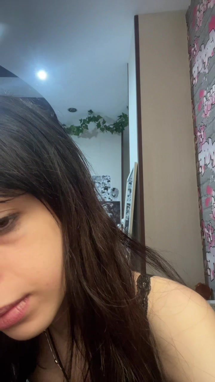 @Black hair ho ᶻ 𝗓 𐰁