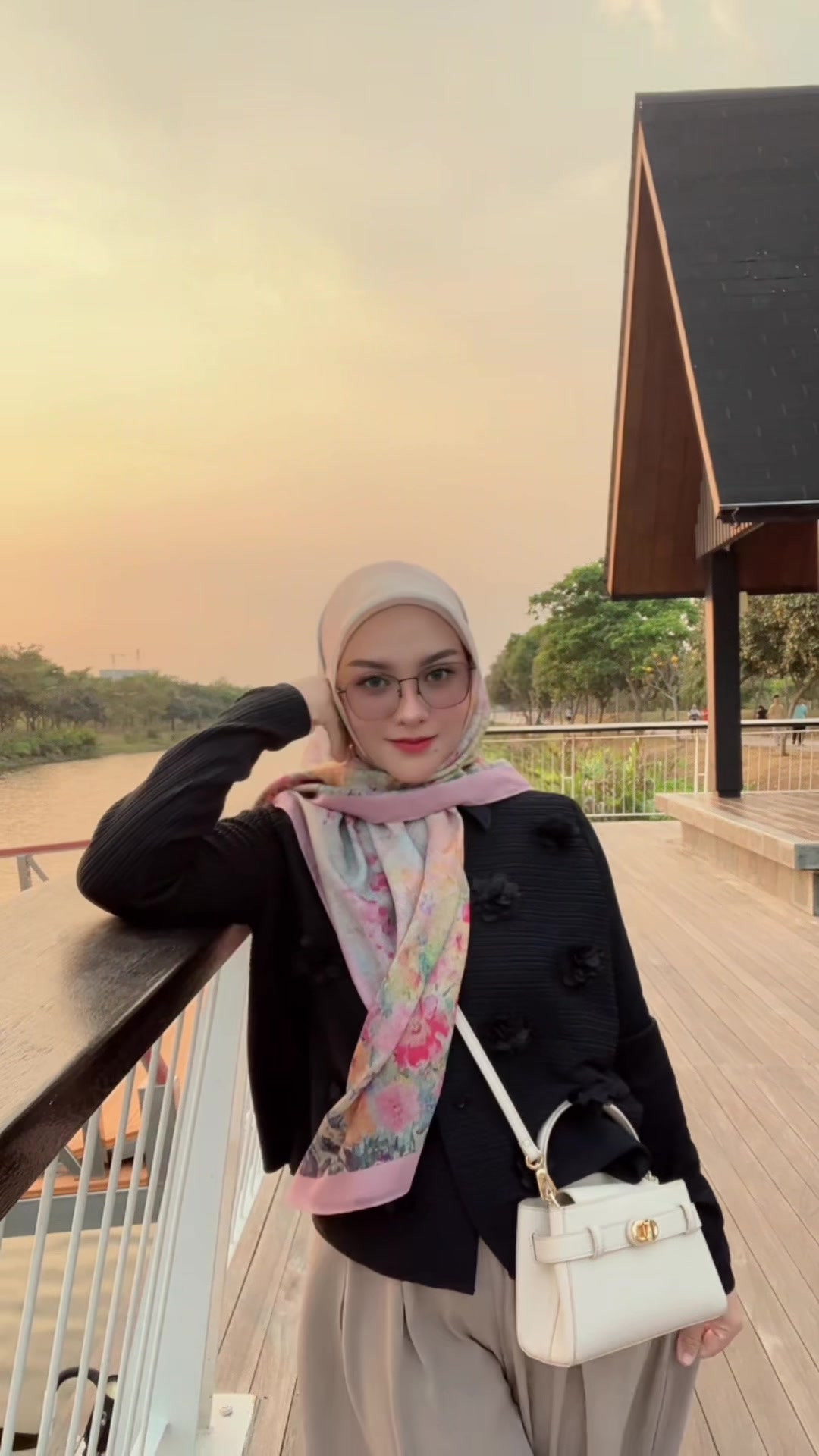 @Nazia Marwiana