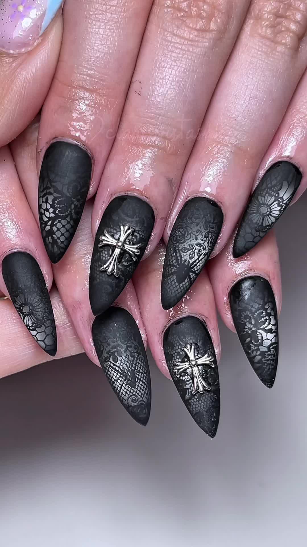 @clawsbytasmia ✨