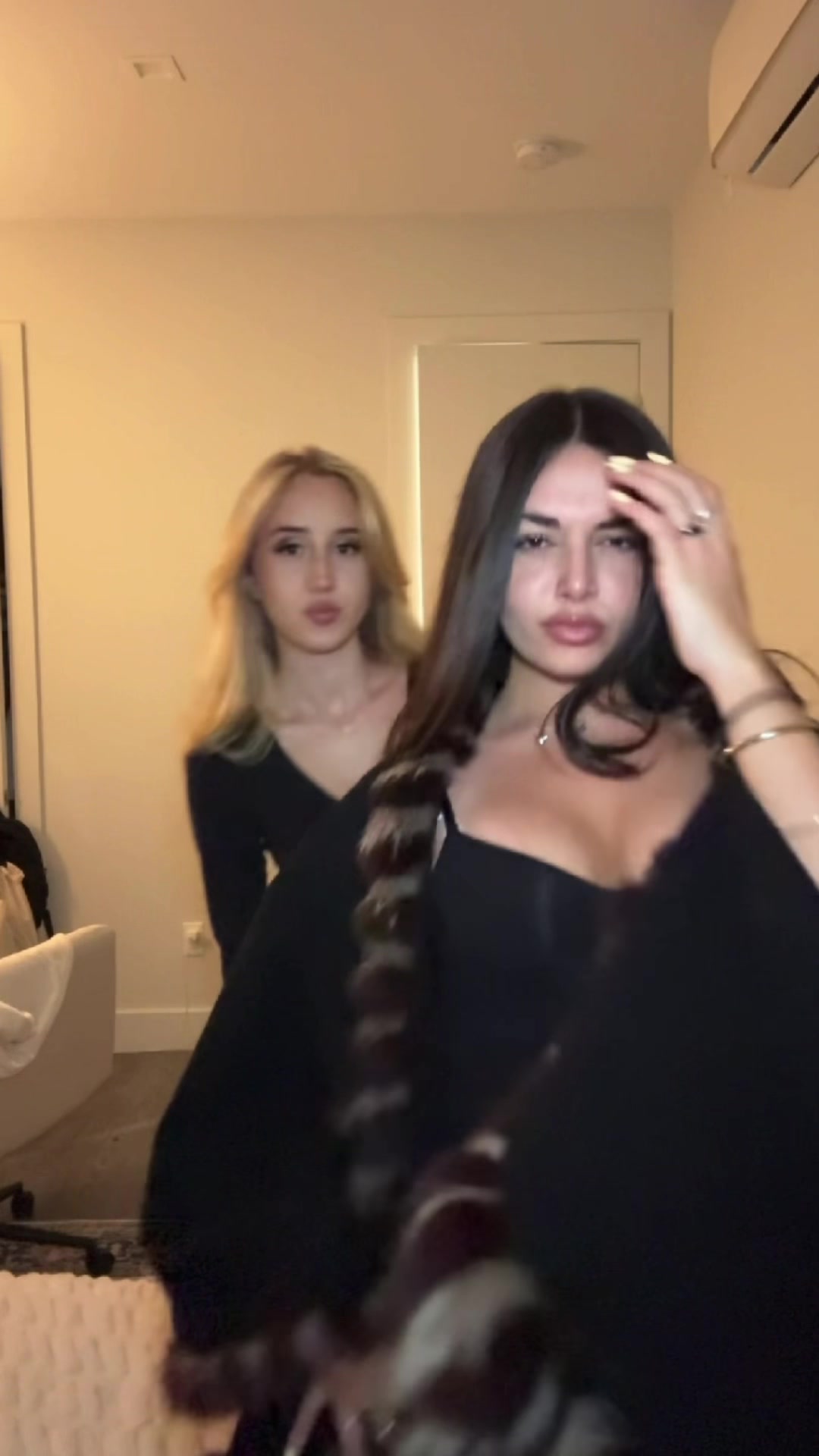 @Liz Nik