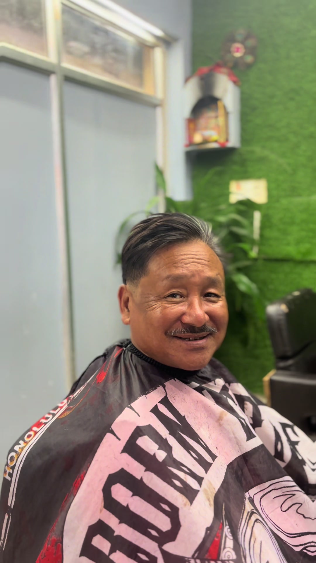 @King&Queenunisexsalon