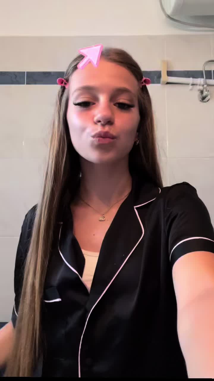 @Bella