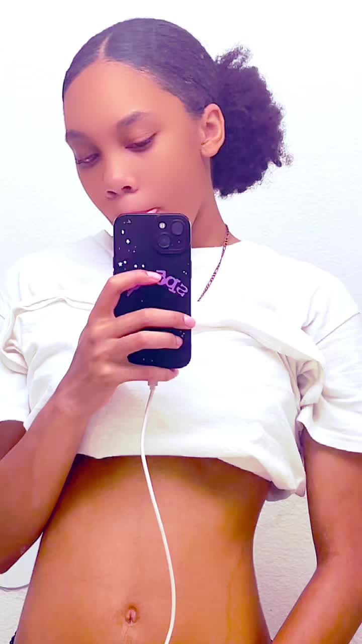 @lightskin._.shania🔥