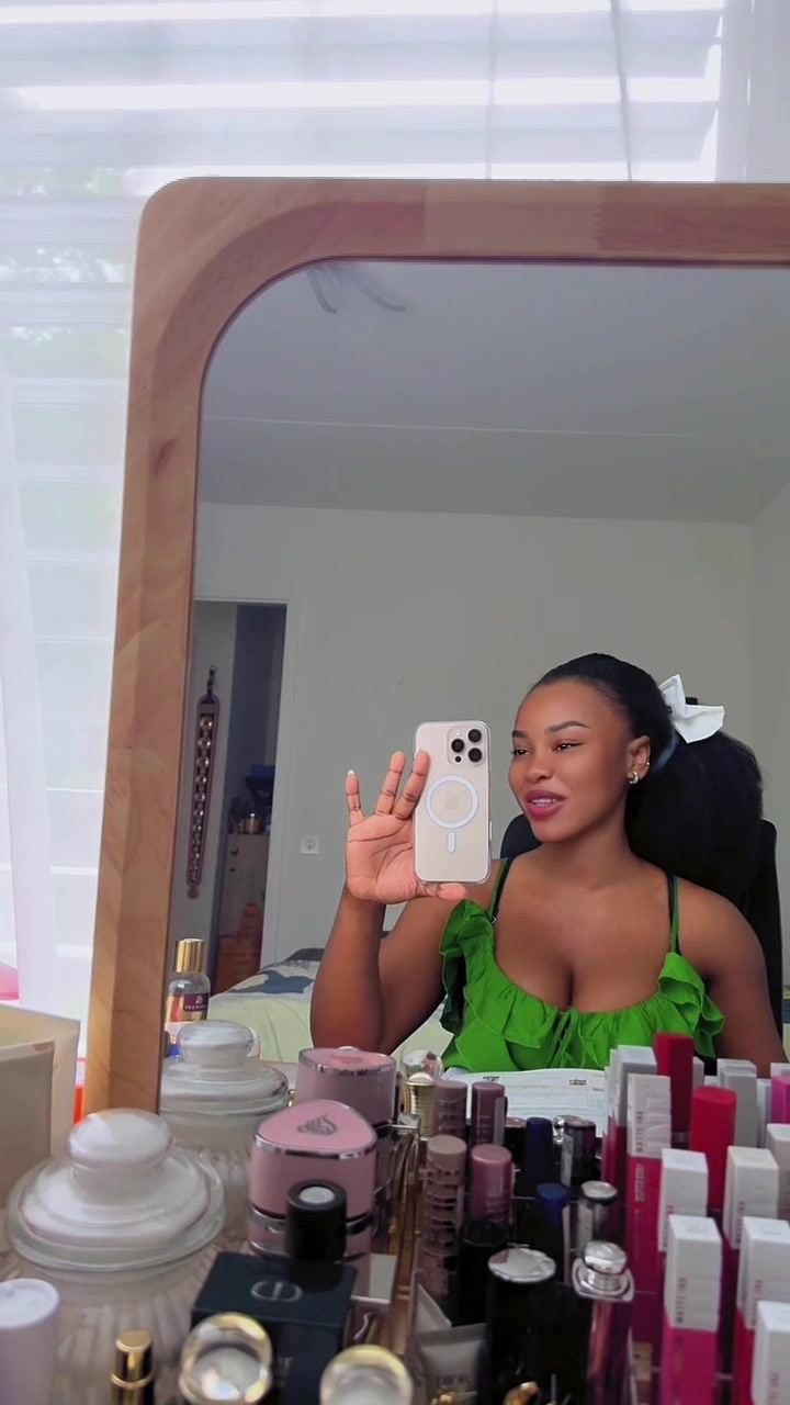 @Honorine 🇨🇲🇨🇭