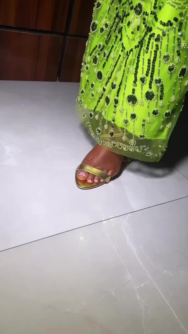 @AYOMIDE 🌸