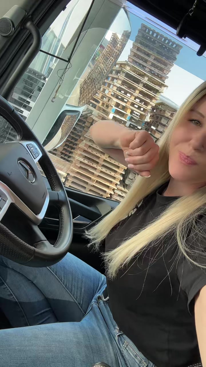 @Raphaela
