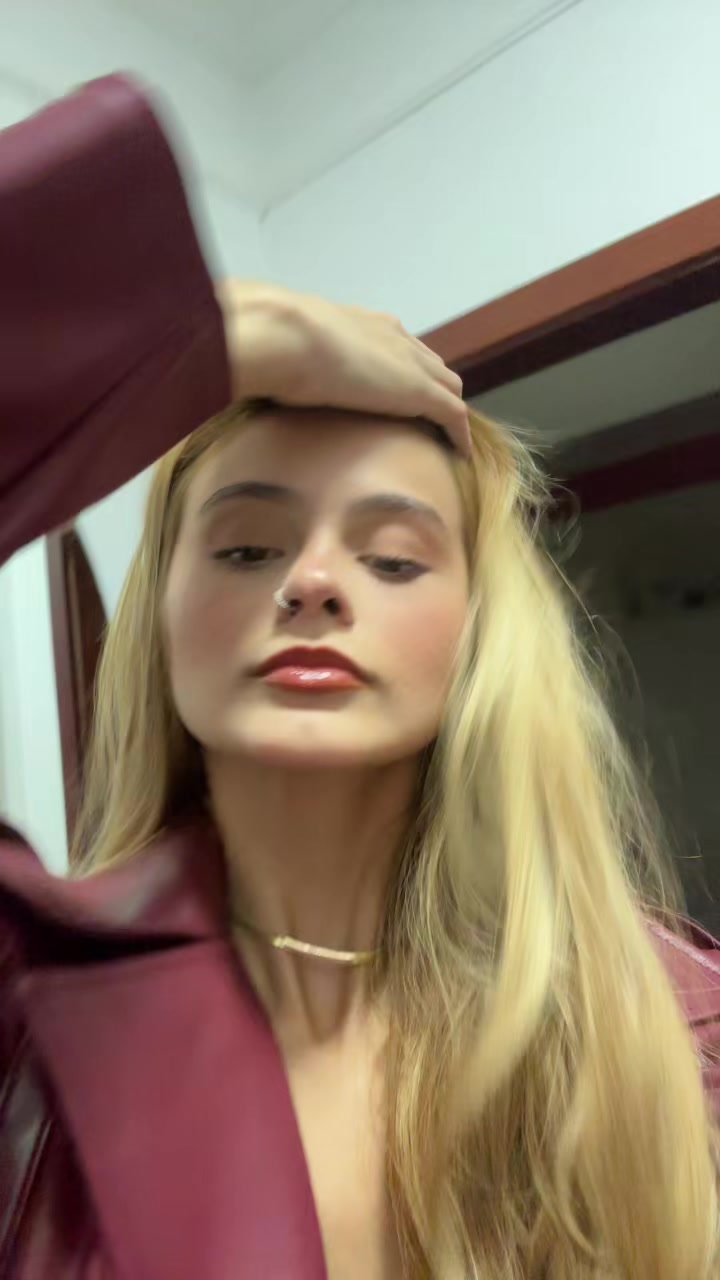 @Clara_branquinhoo