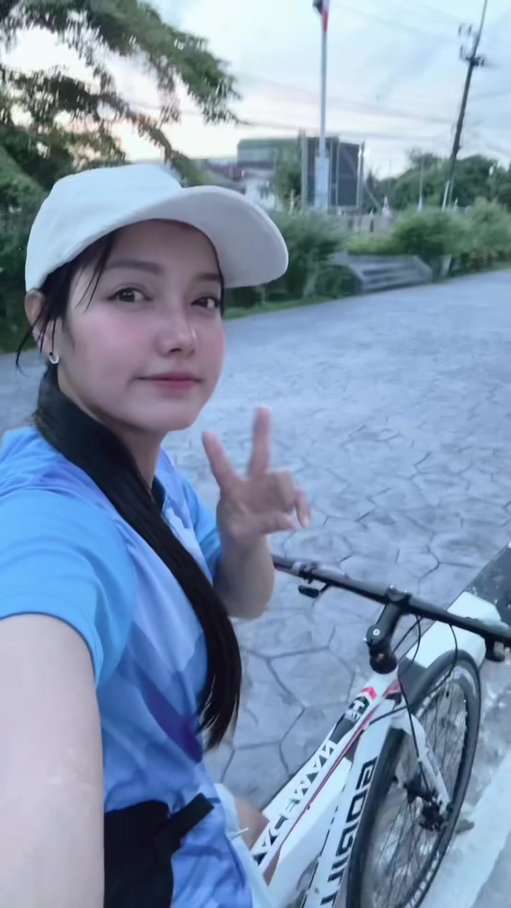 @ᘉᗩᘻᓍ🌻꜆꜄ ♡‧₊˚