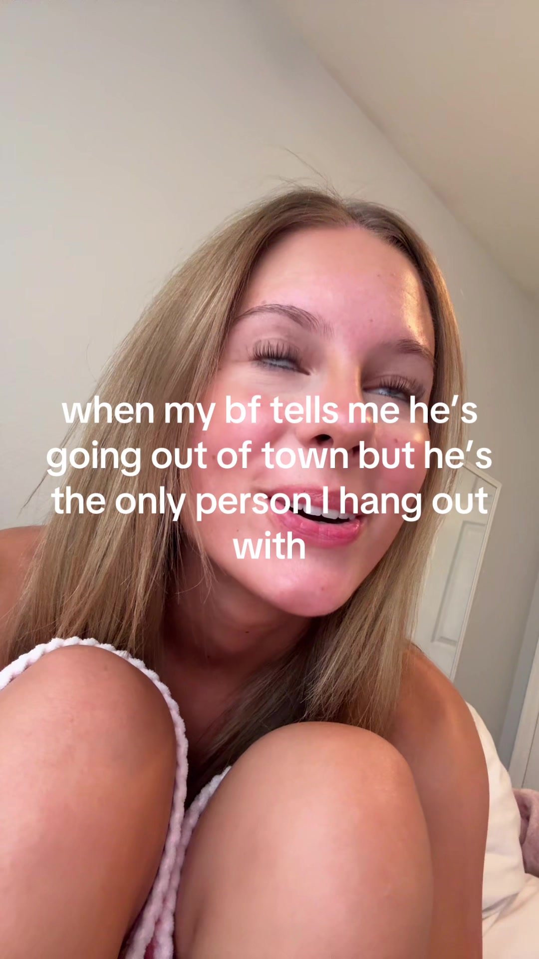 @izzietriesherbest
