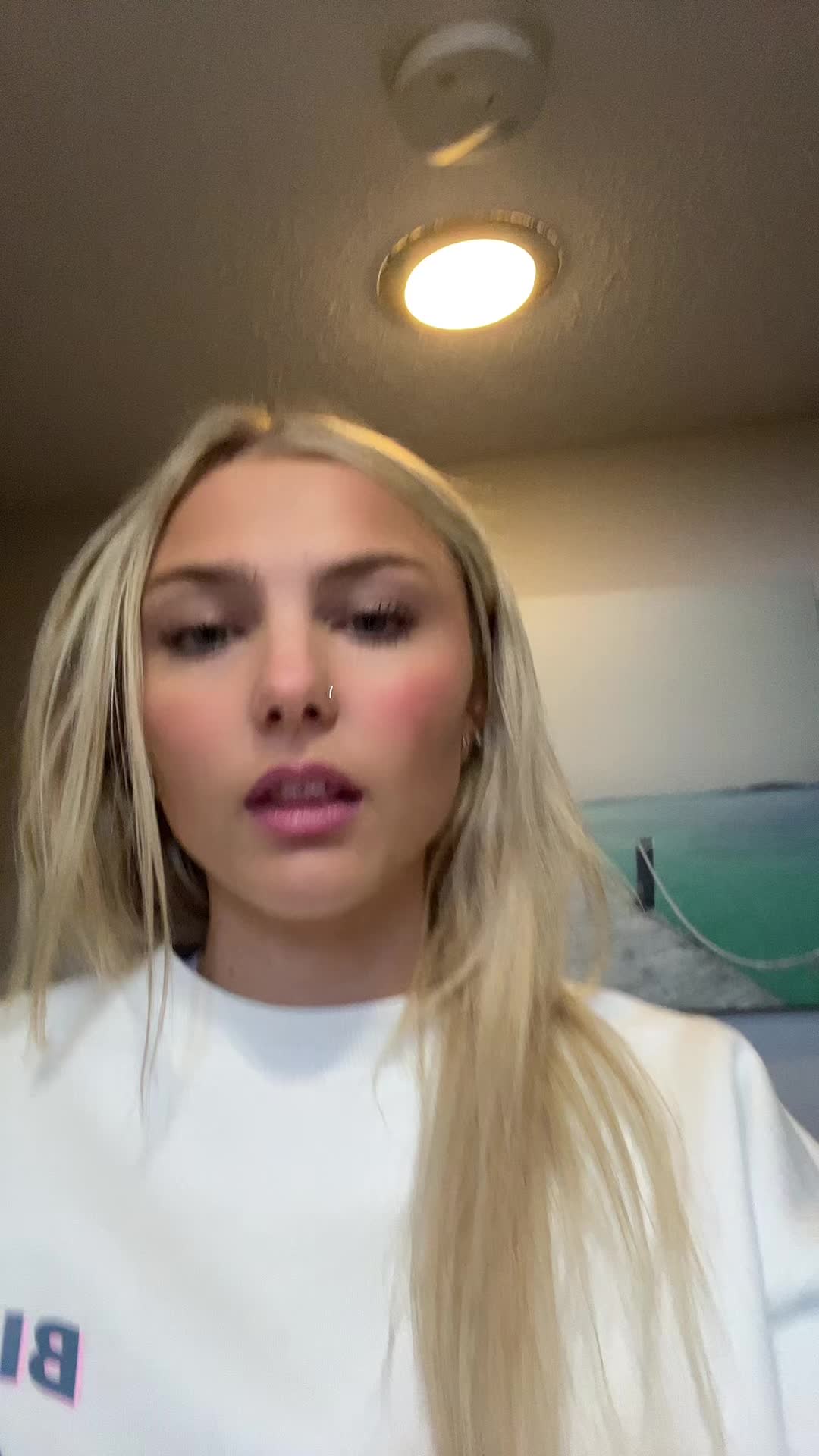 @👸😖