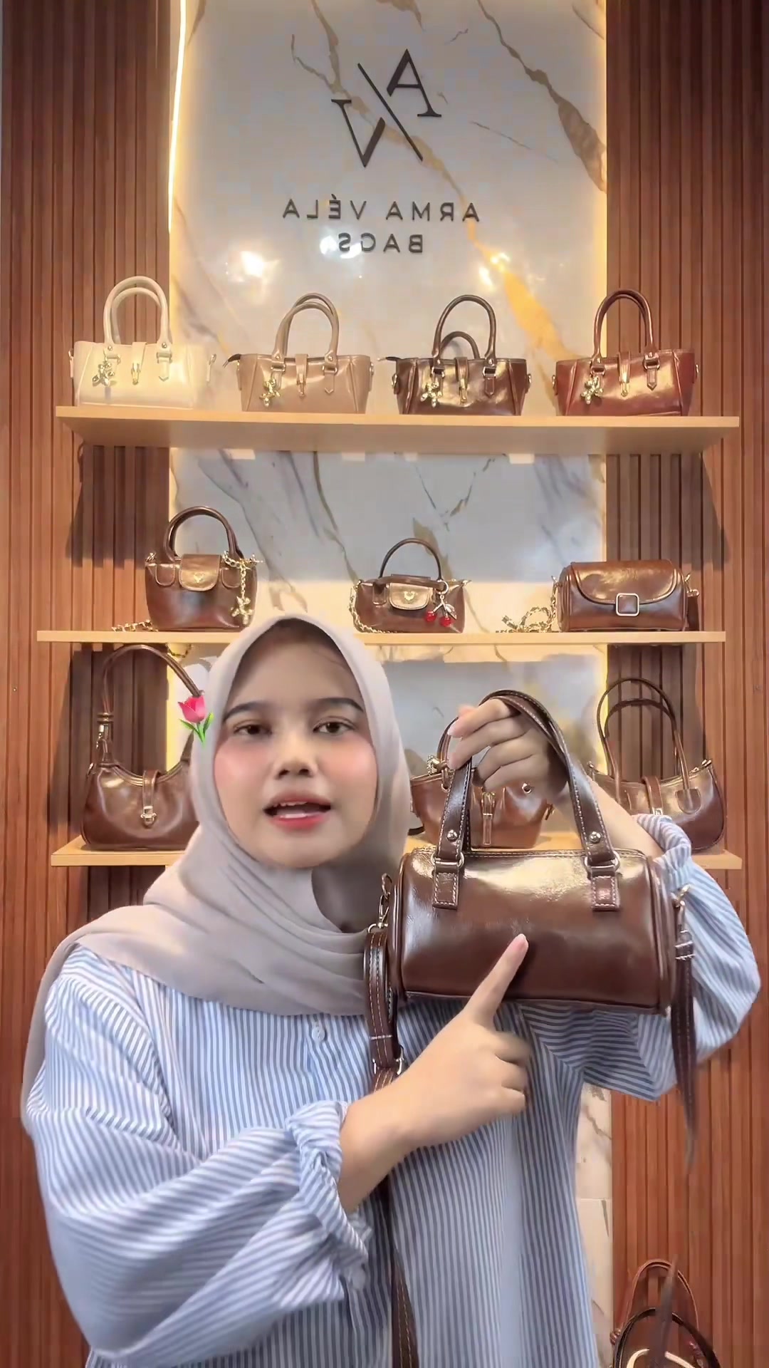 @ArmaVela Bags