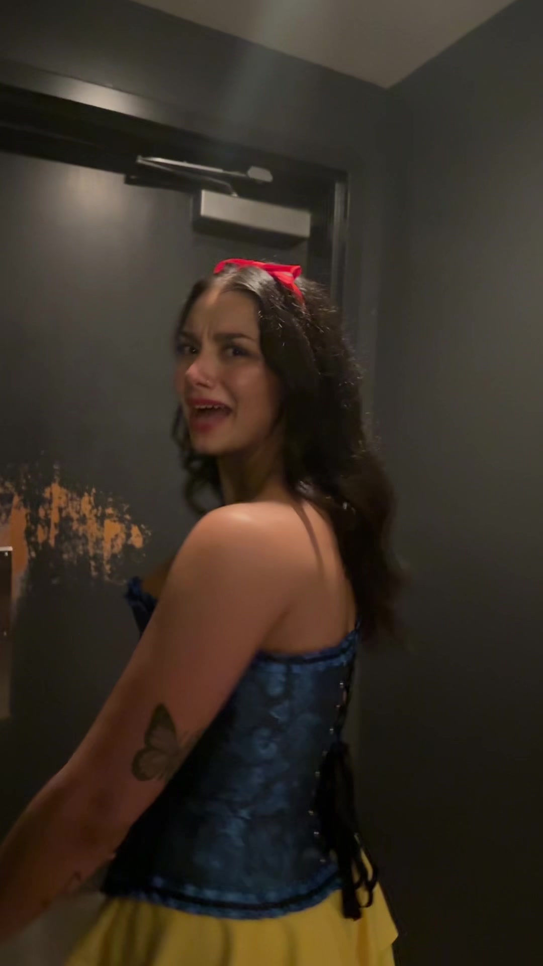 @Angela