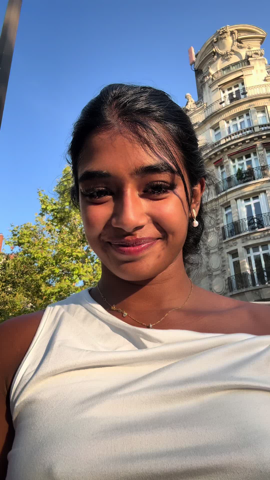 @Paviviii