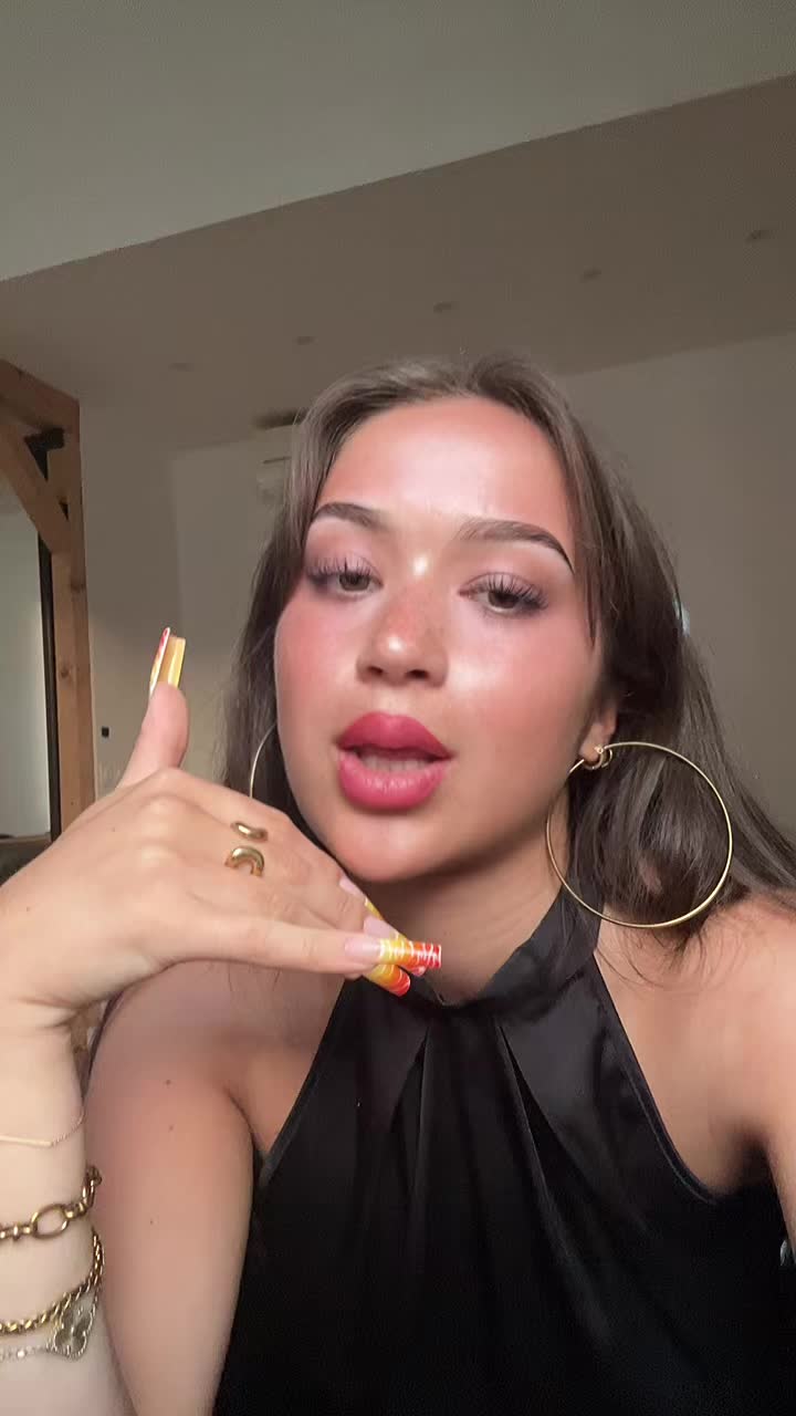 @Nininails