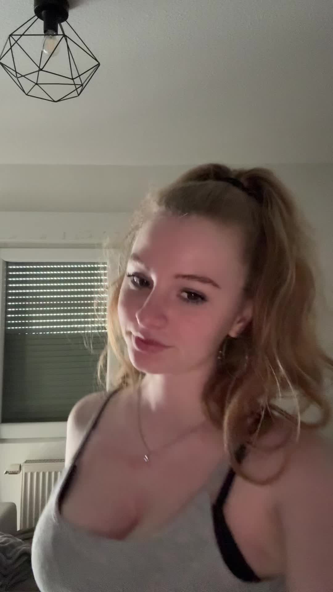 @leloo_swz