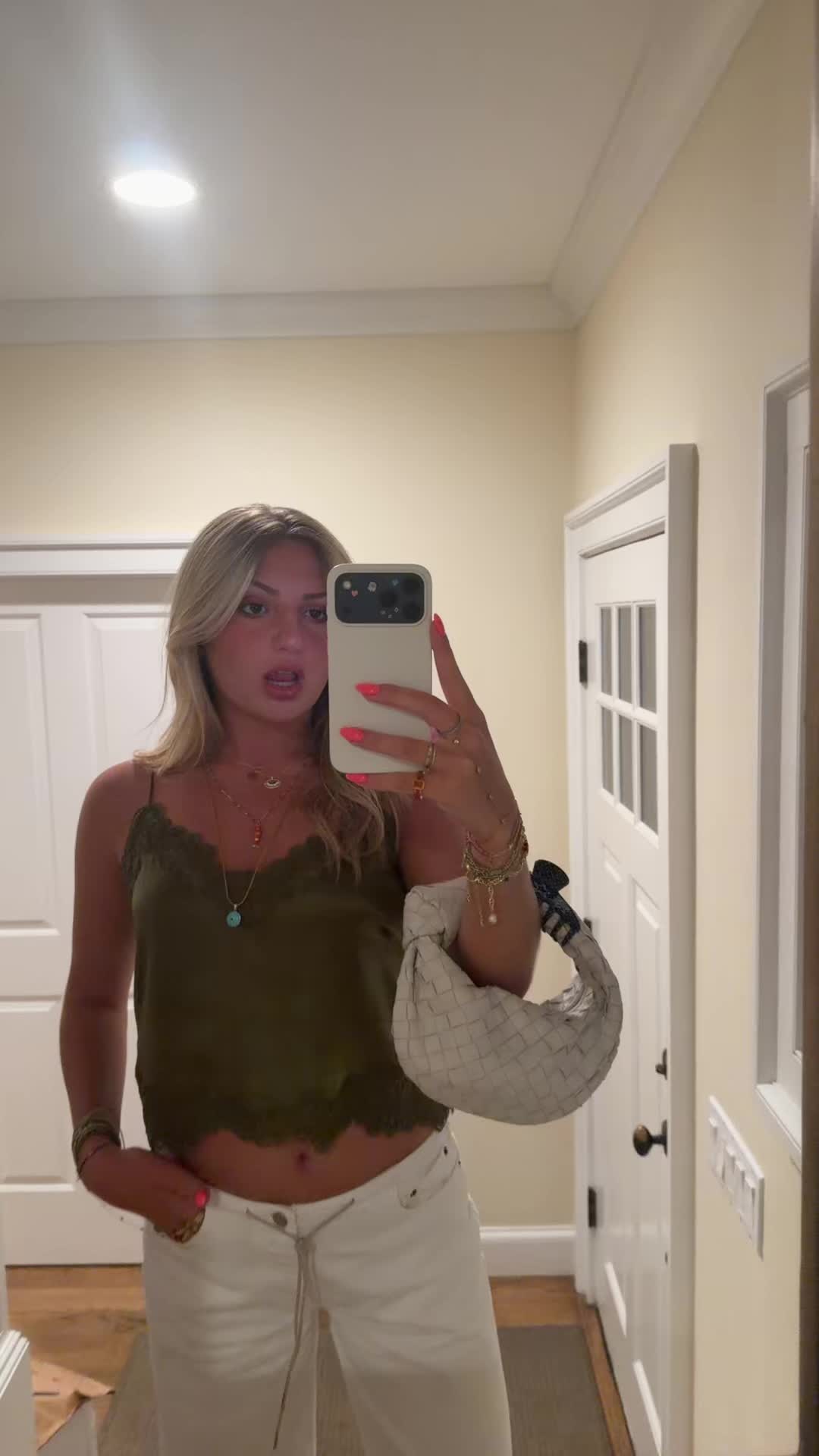 @bella🔅