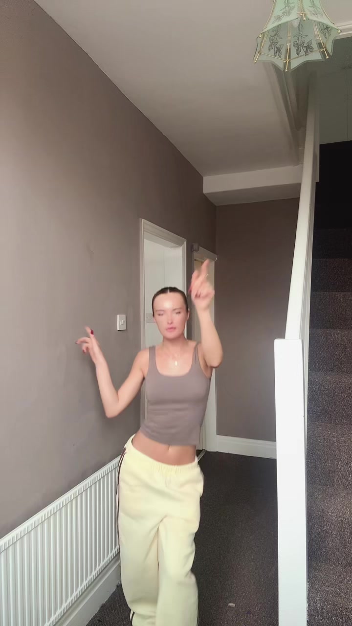 @anais