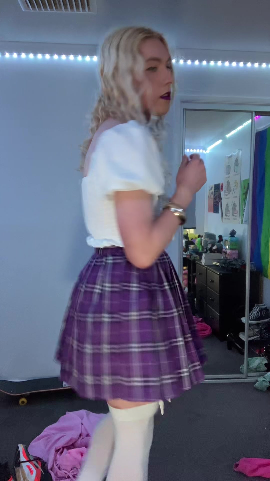 @Foxy_femboy