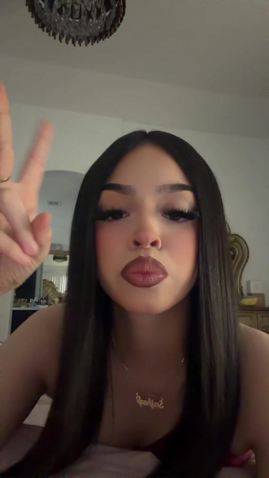 @Sujhey Jazmine