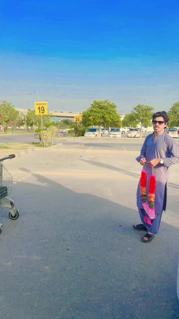 @čHöȚâ ŚêŤ1 🇦🇪💫💫
