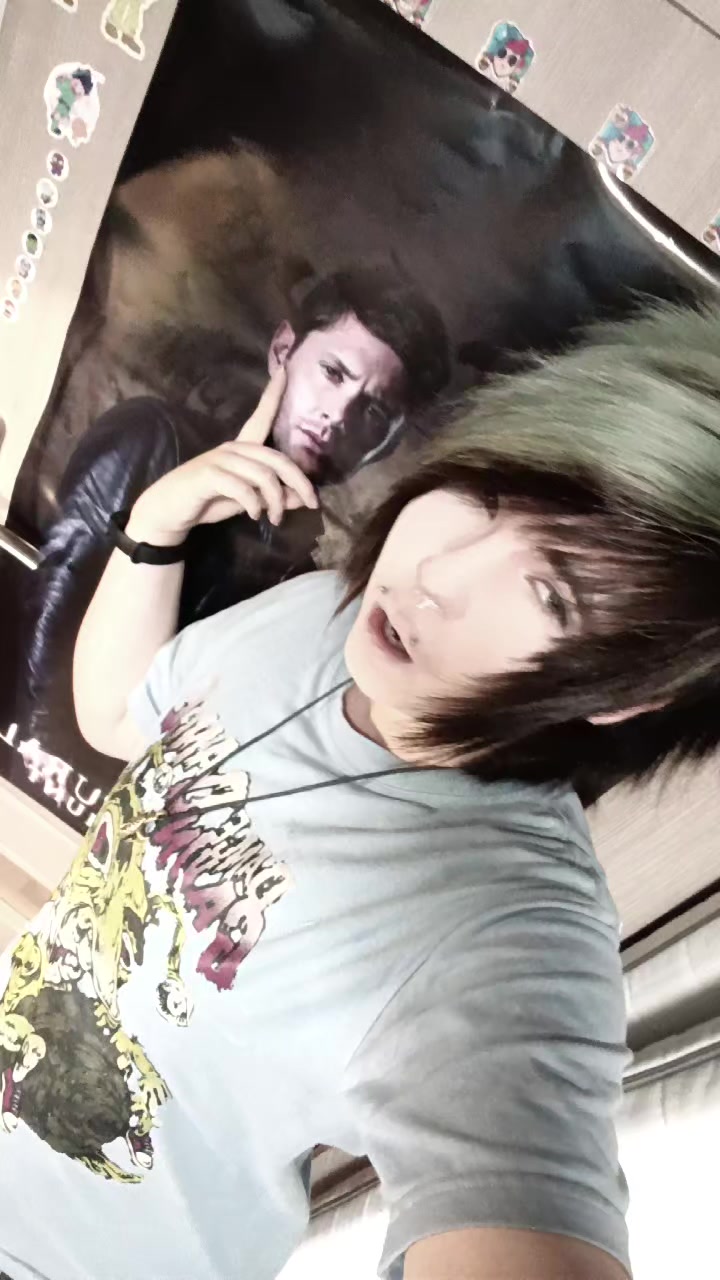 @Victor ⍟.⎊.✪ (。´-ω・) ᶻ 𝗓 𐰁